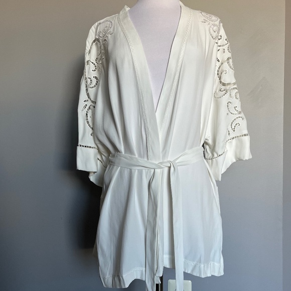 Kobi Halperin Britney Ivory White Duster Belted Kimono Eyelets Jacket XS/S - Picture 4 of 14